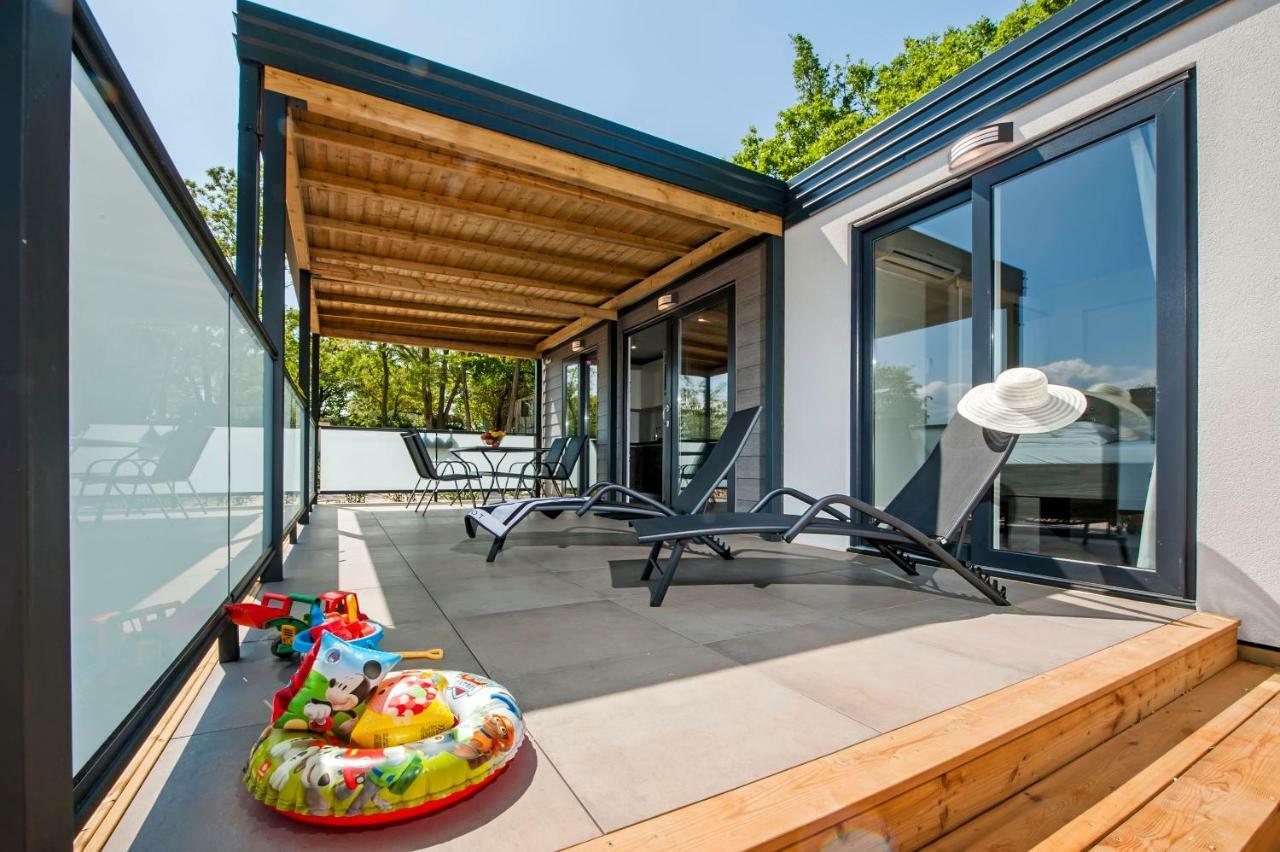 Eurocamp Mobile Homes At Fkk Nudist Campsite Solaris Tar-Vabriga Exterior photo